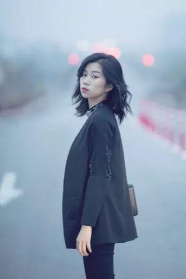 大国艺术家 摄影 拍照技术大国艺术家. 这个秋天，如何把女友拍漂亮？男士必学技能