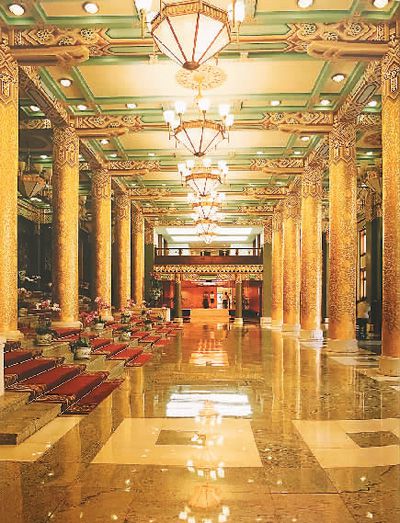  北京饭店持续扩建的过程超过70年，其内外设计均堪称经典