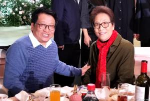 《永远的荣光》63年前首破田径运动世界纪录的郑凤荣大姐