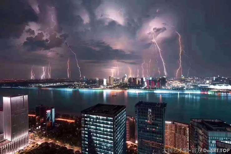 惊雷在天-杭城风爆大国艺术家网.jpg