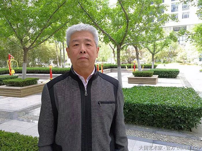 张兆铼书法家.jpg