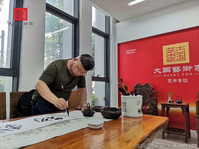 艺术专访——吴国强做客大国艺术家官方湘湖创作中心